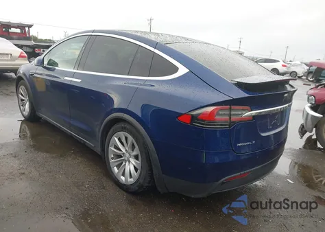 2018 Tesla Model X 100D/75D/P100D z USA, uszkodzony, nr VIN 5YJXCDE20JF105096